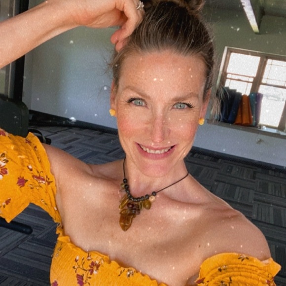 Meet your Posher, Heather - Picture 3 of 8